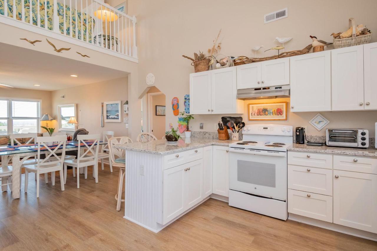 Katie Lou'S Place By Oak Island Accommodations Caswell Beach Eksteriør bilde
