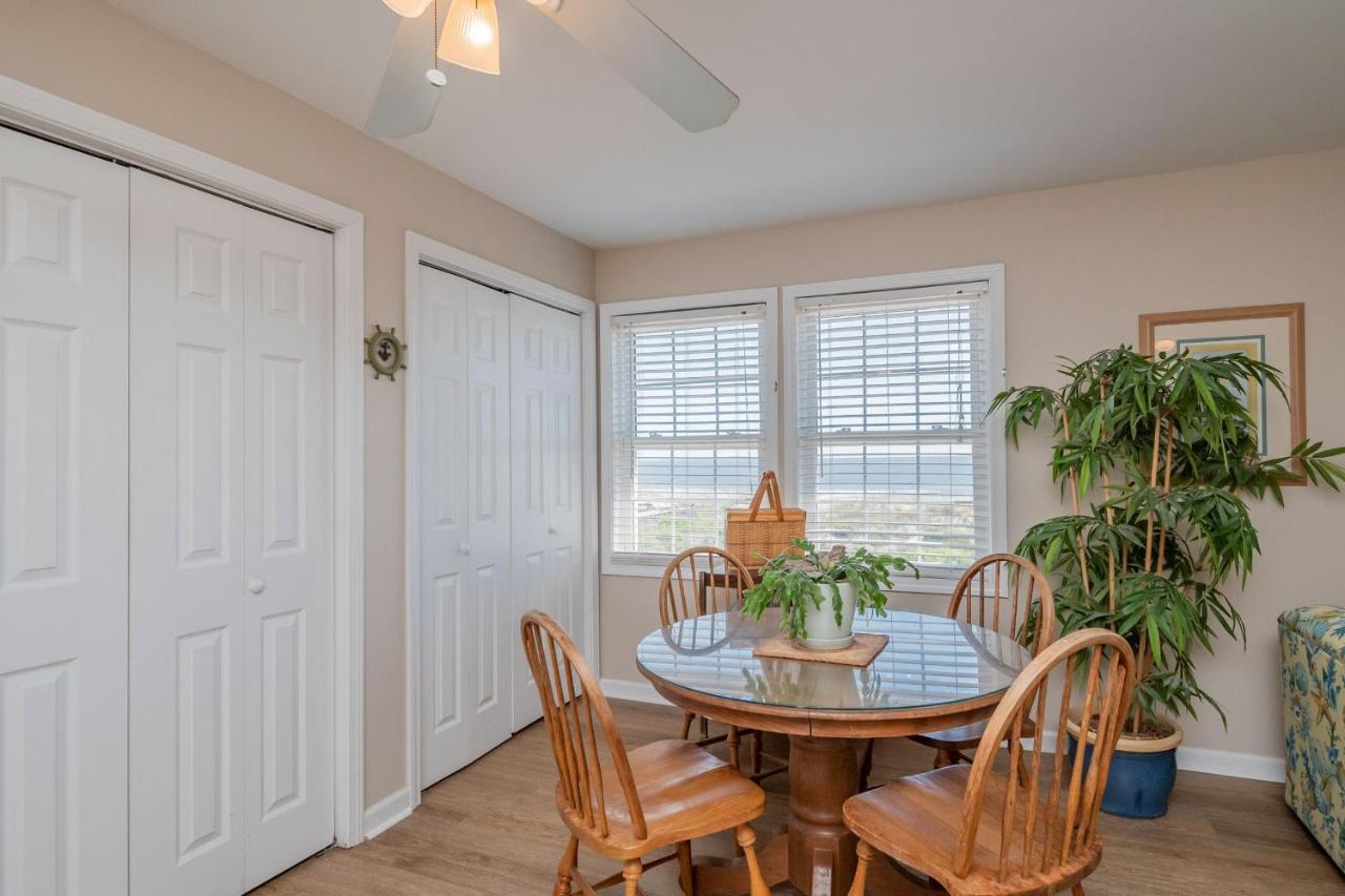 Katie Lou'S Place By Oak Island Accommodations Caswell Beach Eksteriør bilde
