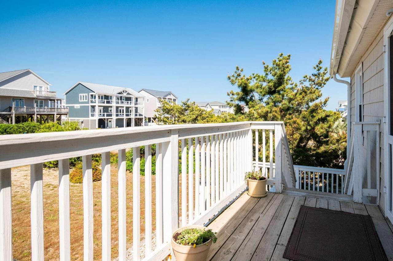 Katie Lou'S Place By Oak Island Accommodations Caswell Beach Eksteriør bilde